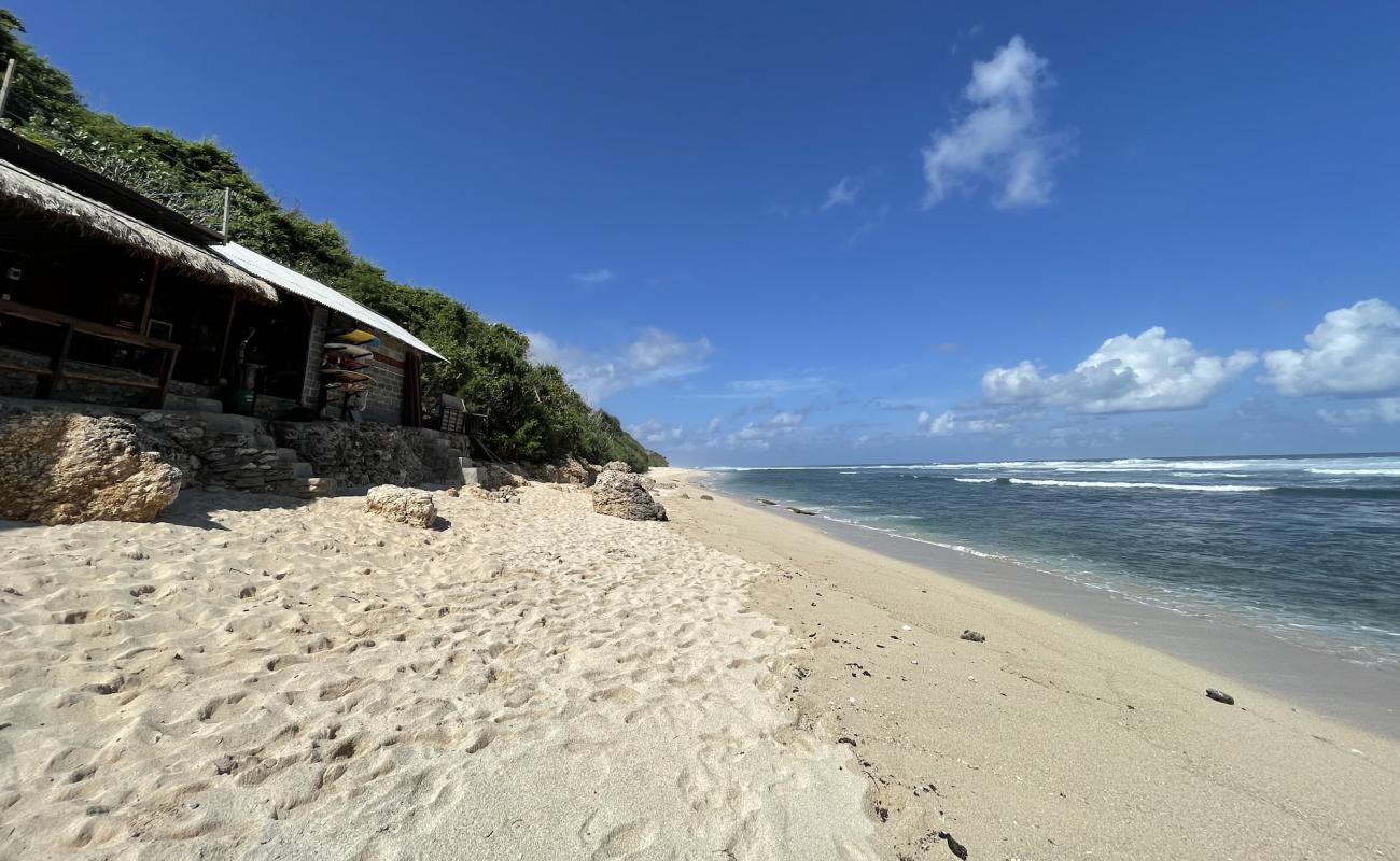 Foto af Nyang Nyang Beach med lys sand overflade