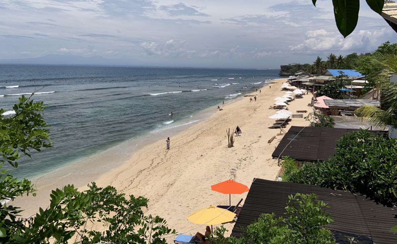 Foto af Balangan Strand med lys sand overflade