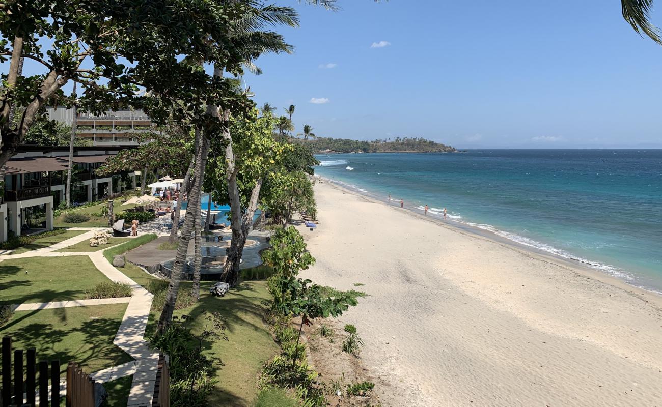 Foto af Katamaran Resort Beach med hvidt sand overflade