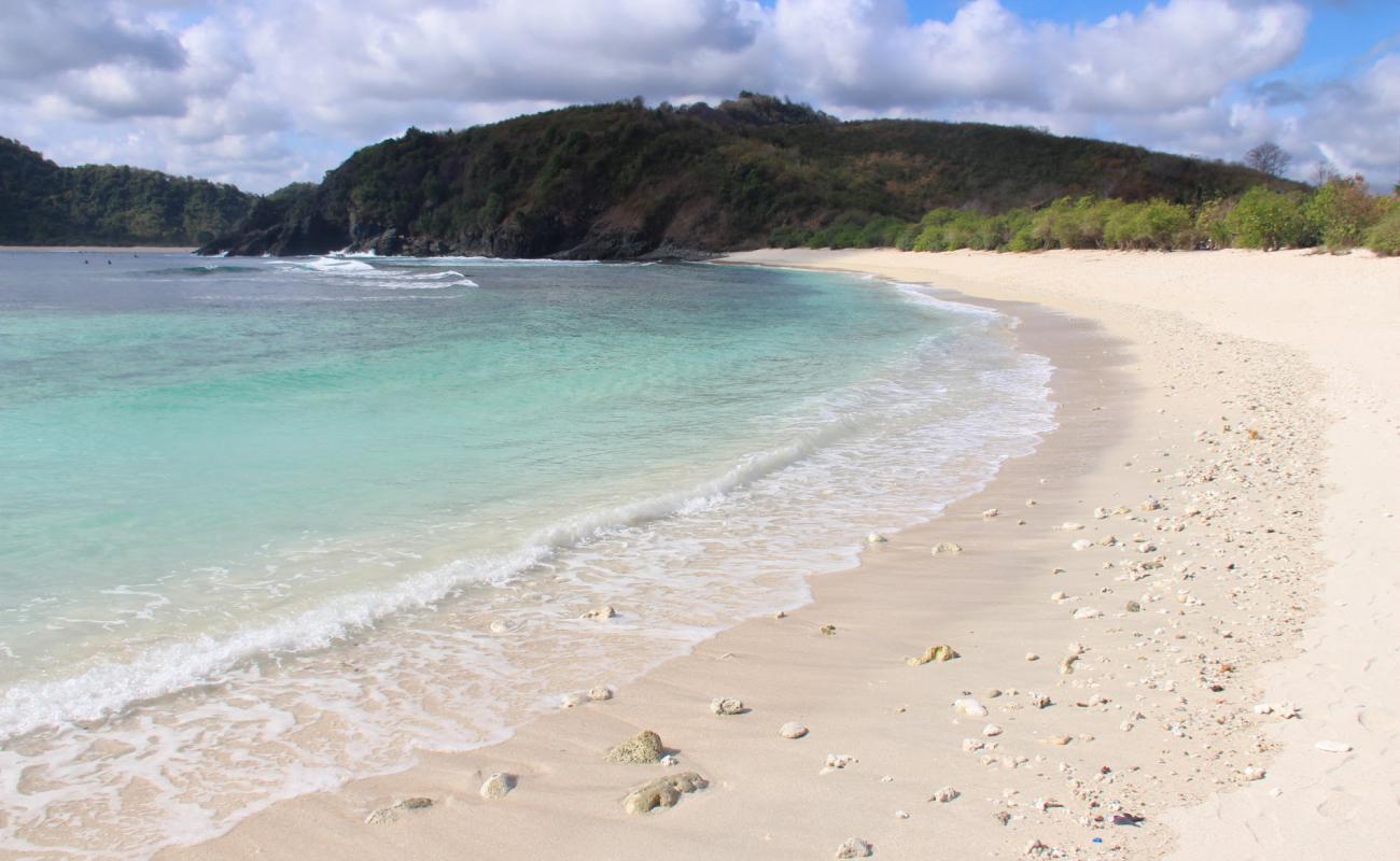 Foto af Semeti Beach med lys sand overflade