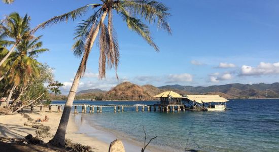 Gili Asahan Pearl Beach