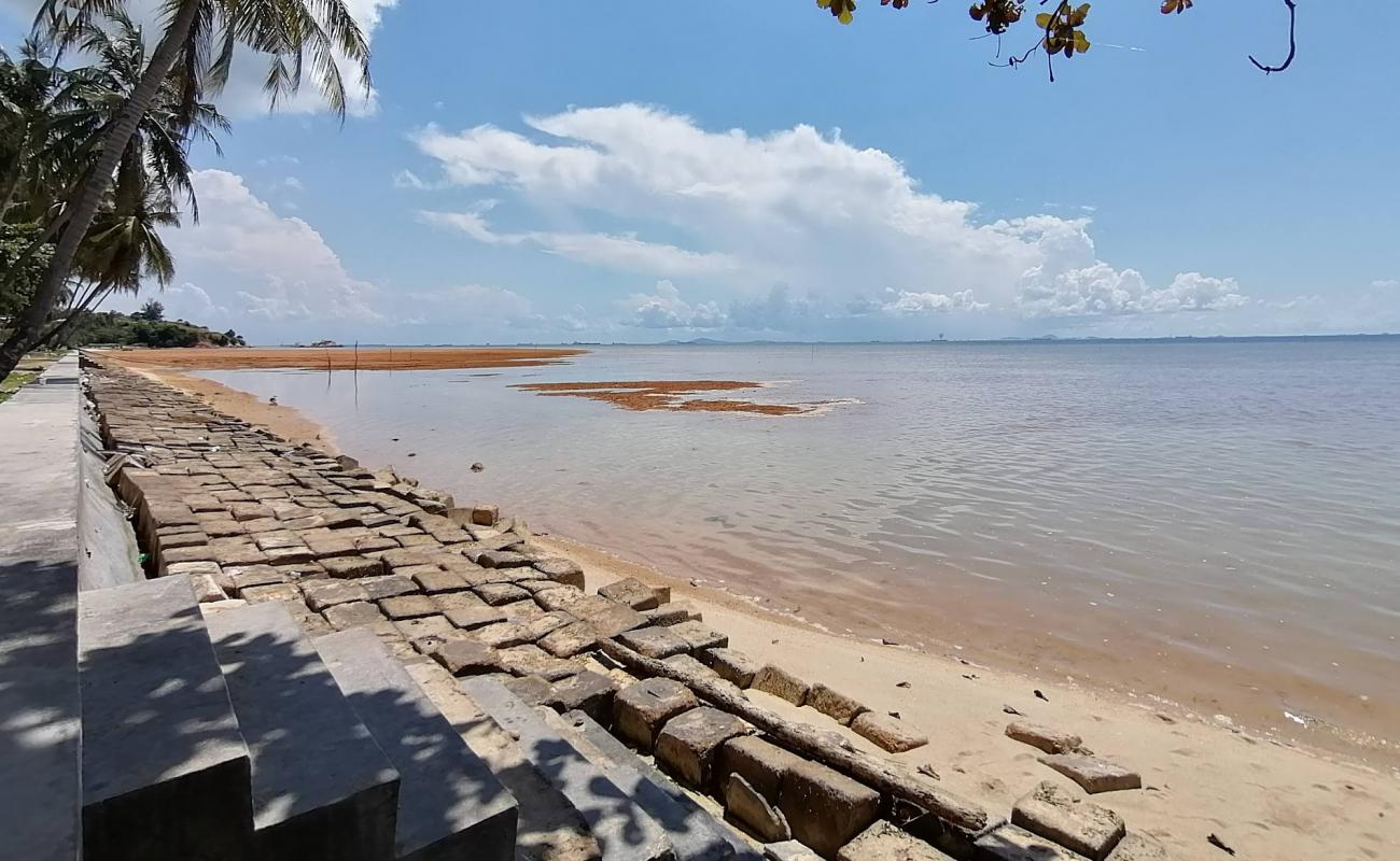 Foto af Pantai Tj. Bemban med lyserødt sand overflade