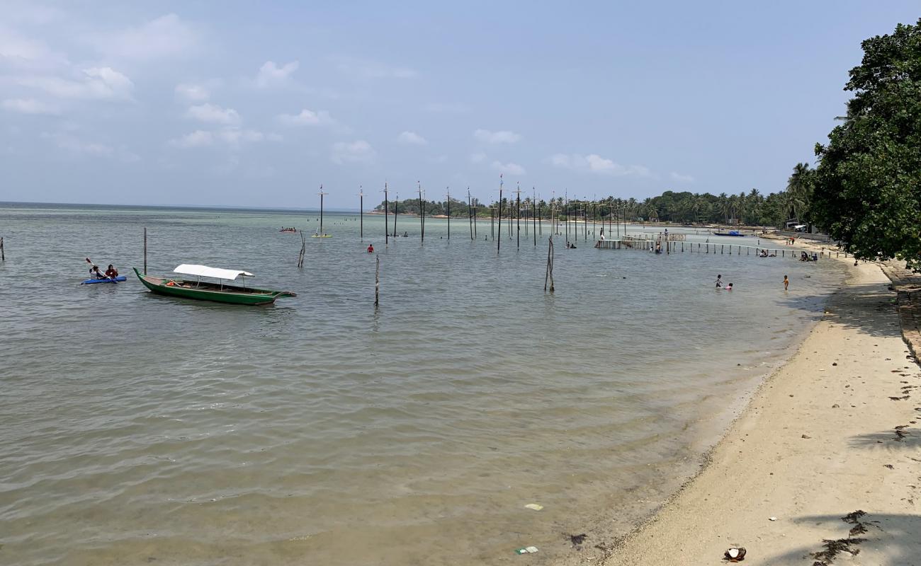 Foto af Payung beach med lys sand overflade