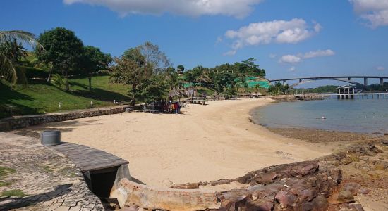 Pantai Jembatan 5