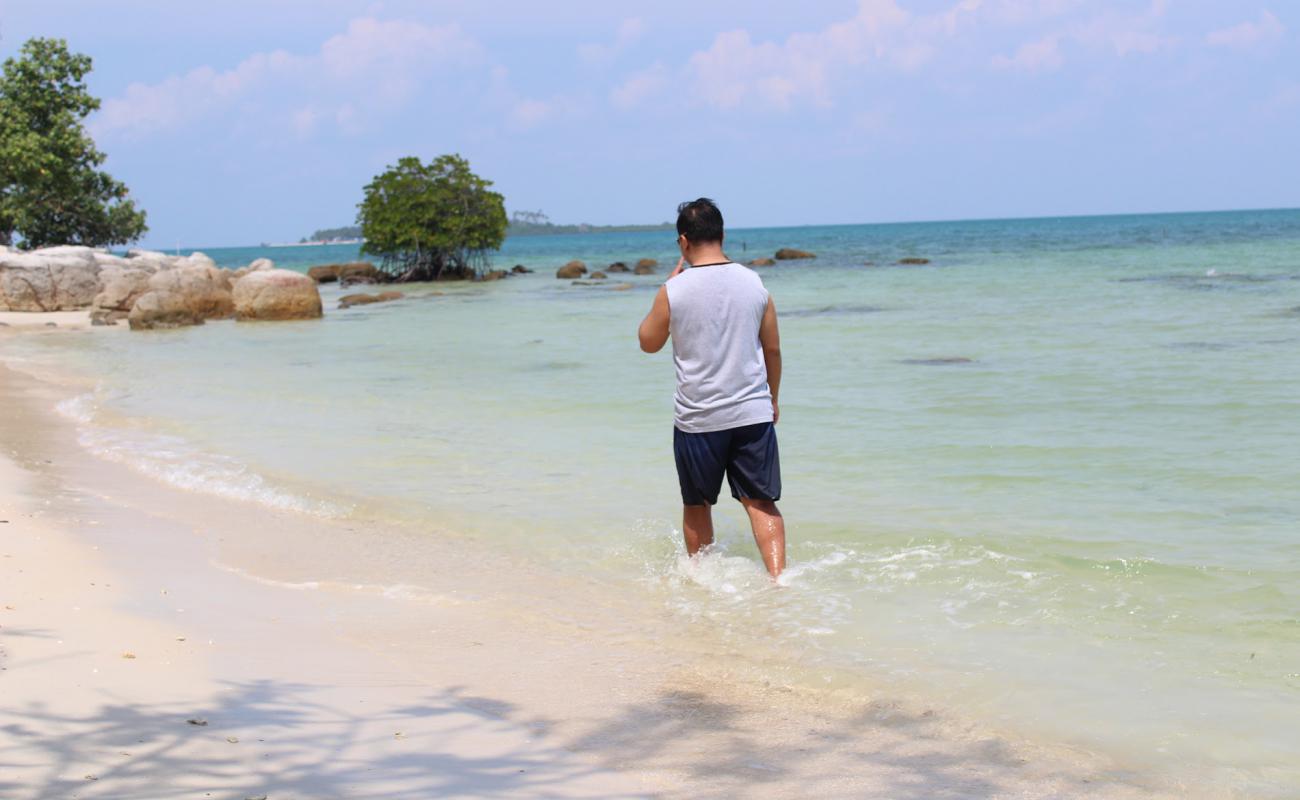 Foto af Semandore Beach med lys sand overflade