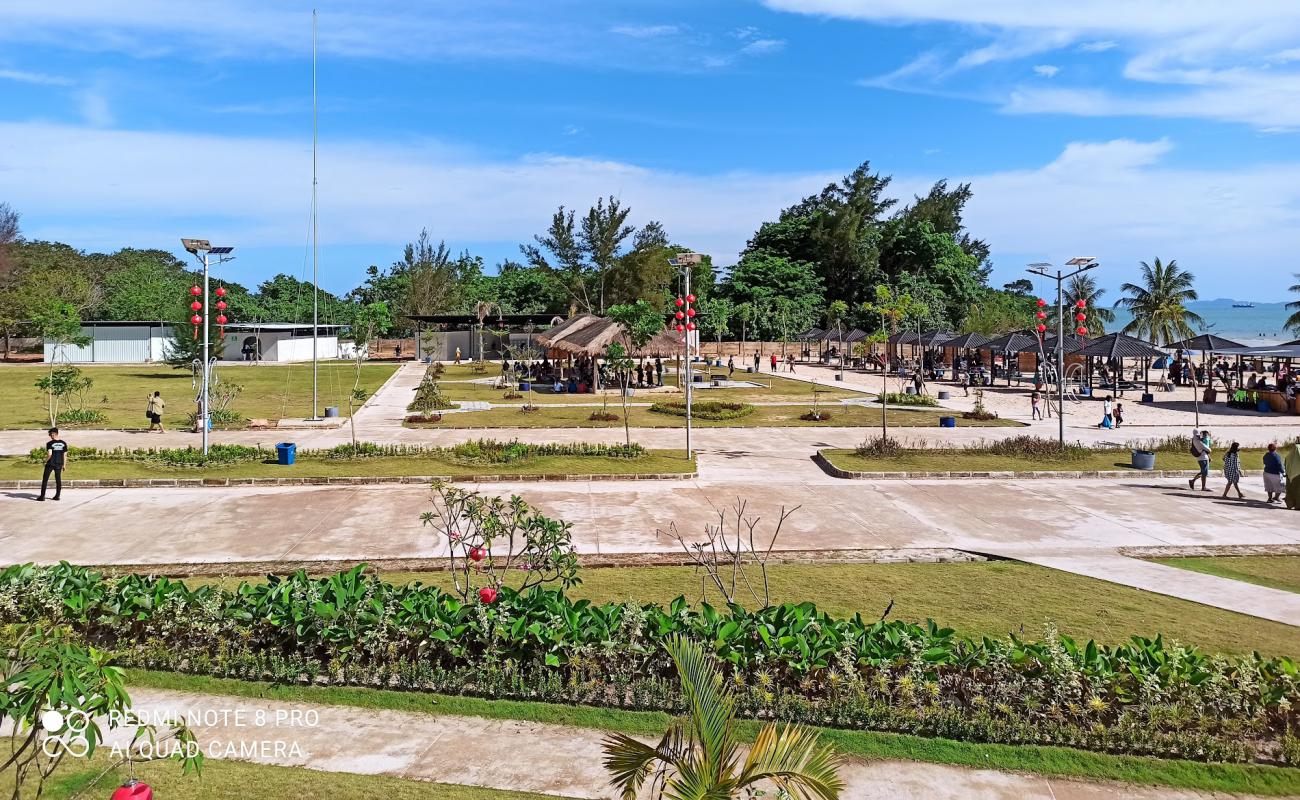 Foto af Barelang Melur Beach med lys sand overflade