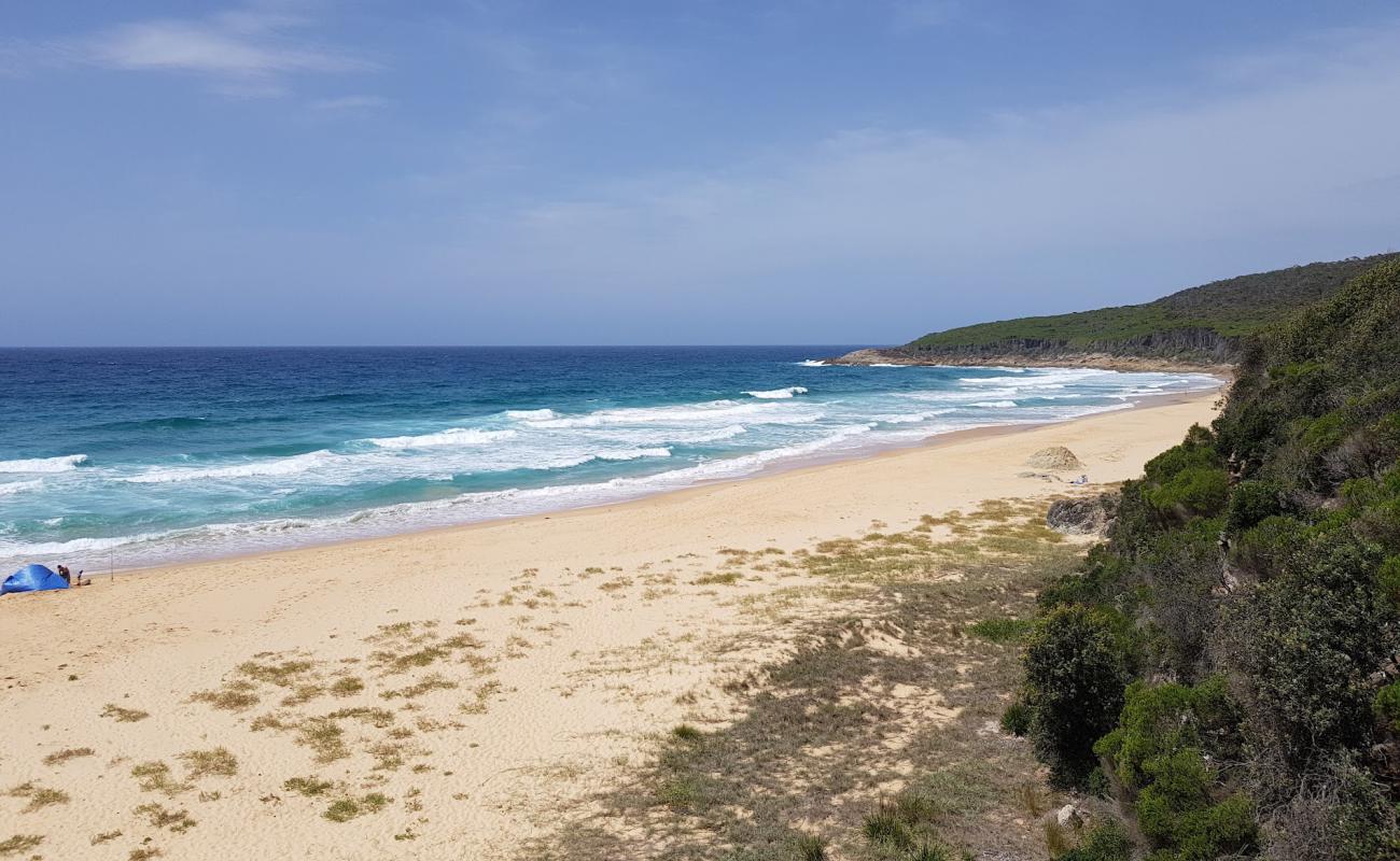 Foto af Aragunnu Beach med lys sand overflade