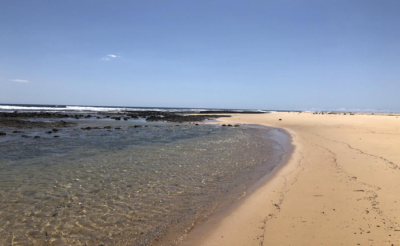 Foto af Meringo Beach med lys sand overflade