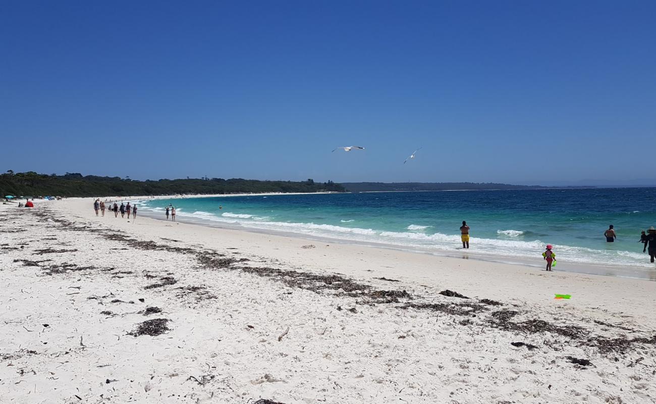 Foto af Iluka Beach med hvidt fint sand overflade