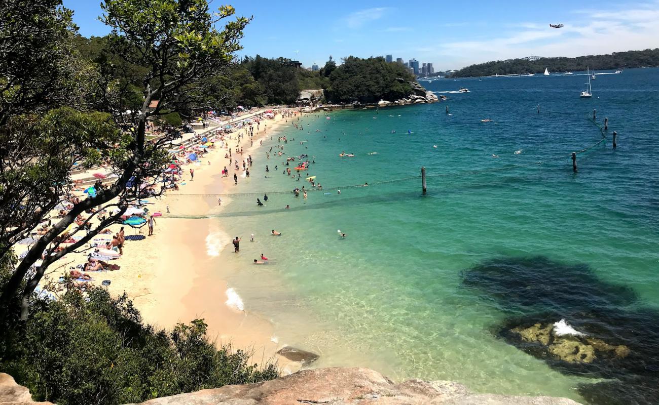 Foto af Shark Beach med lys sand overflade