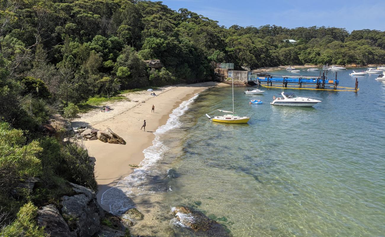 Foto af Athol Beach med lys sand overflade