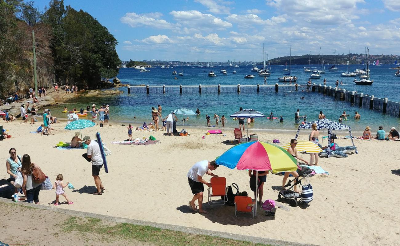 Foto af Little Manly Beach med lys fint sand overflade