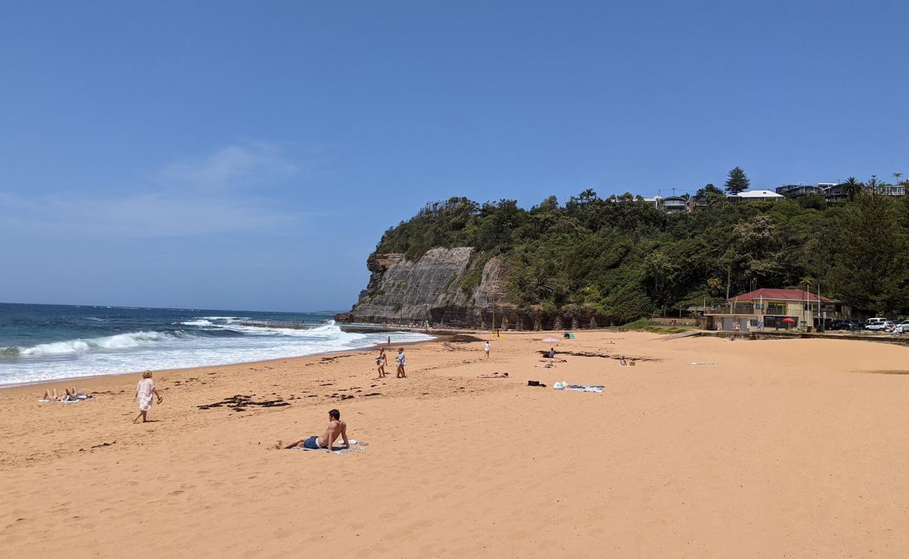 Foto af Bilgola Beach med lys sand overflade