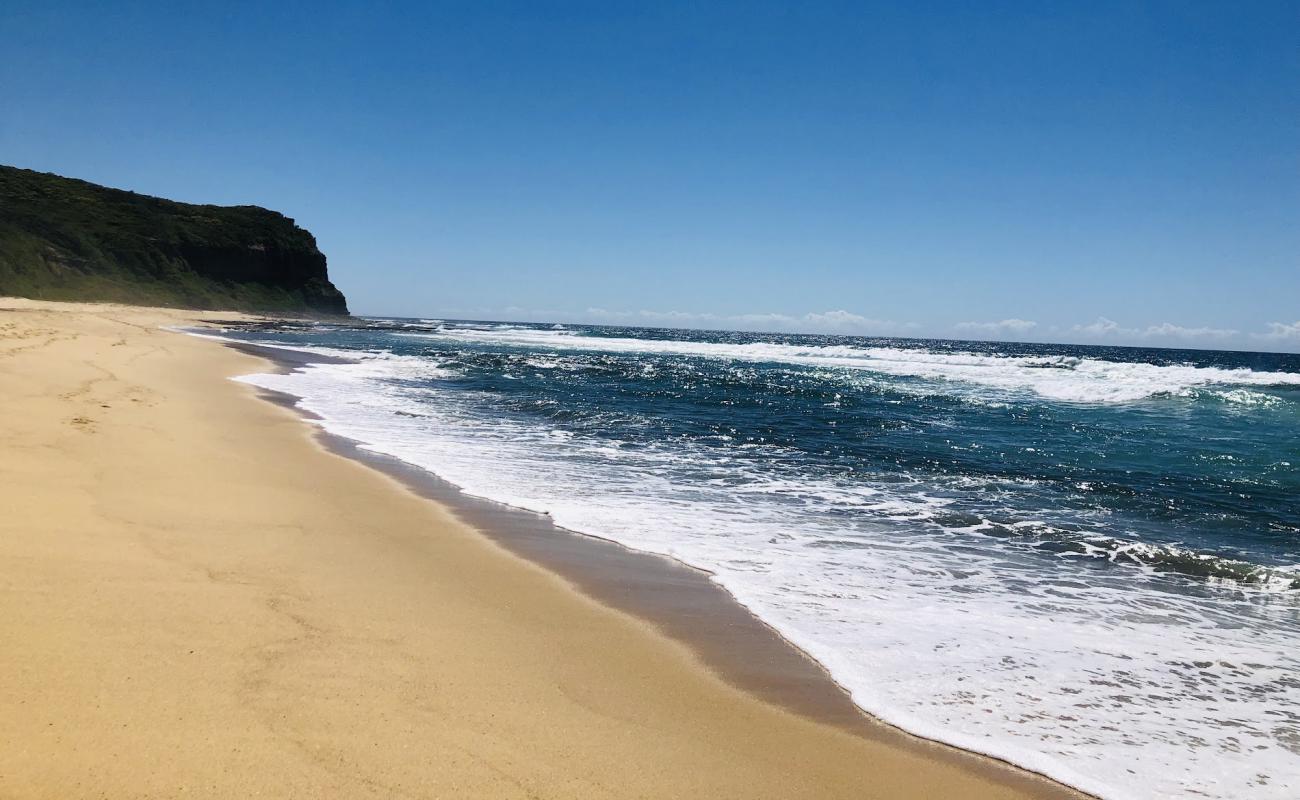 Foto af Dudley Beach med lys sand overflade