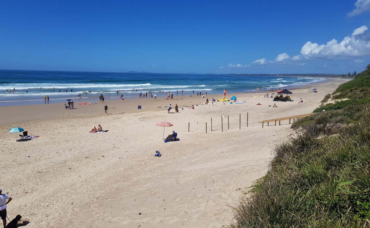 Foto af Old Bar Beach med lys sand overflade