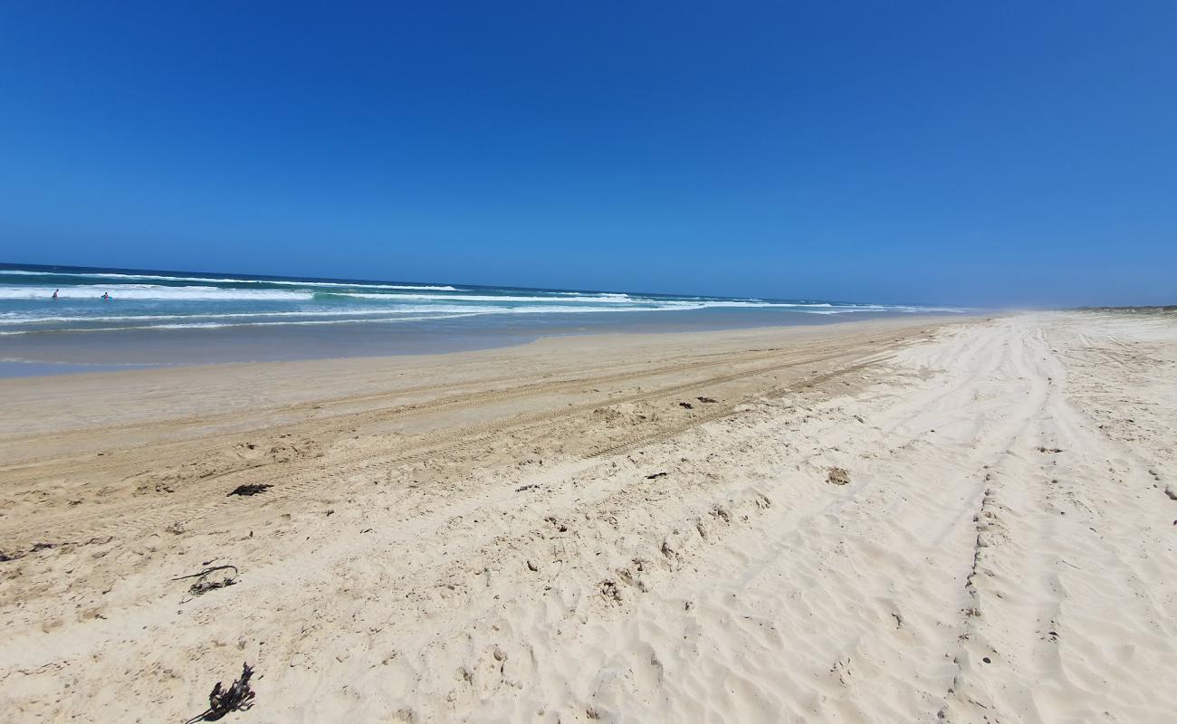 Foto af Patches Beach med lys sand overflade