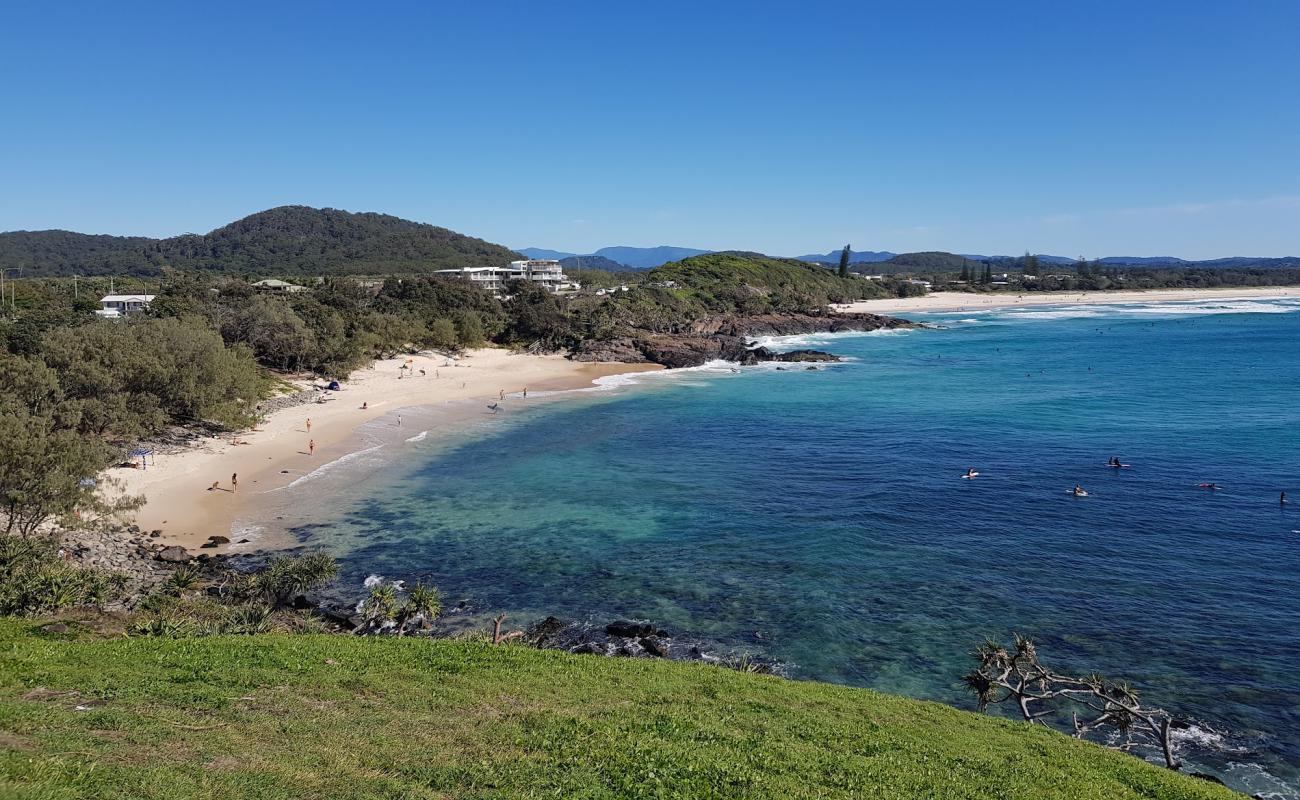 Foto af Cabarita Beach med lys sand overflade