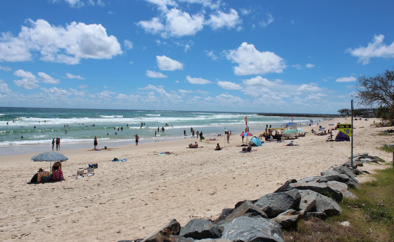 Foto af Kingscliff Beach med lys fint sand overflade