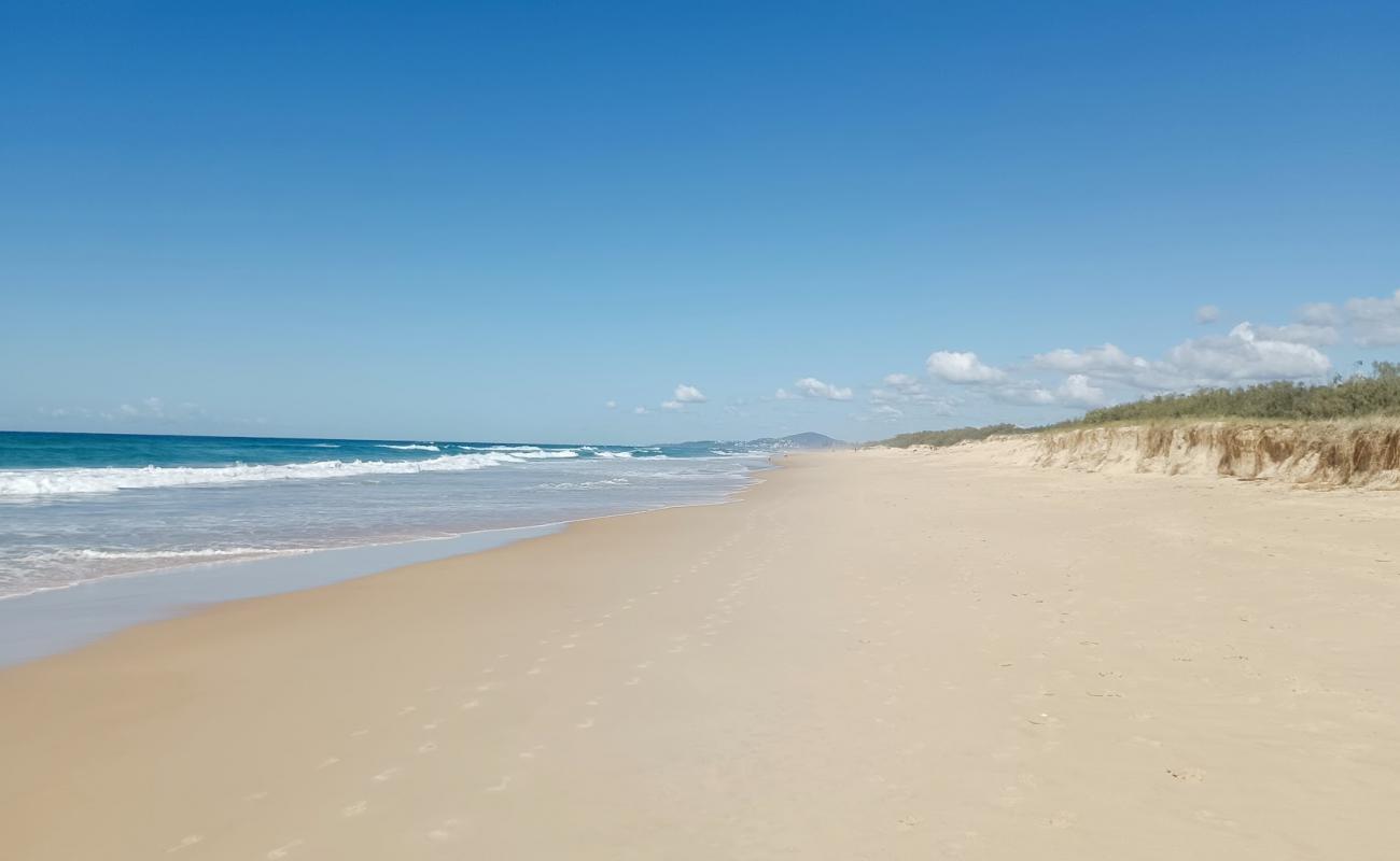 Foto af Marcus Beach med lys fint sand overflade