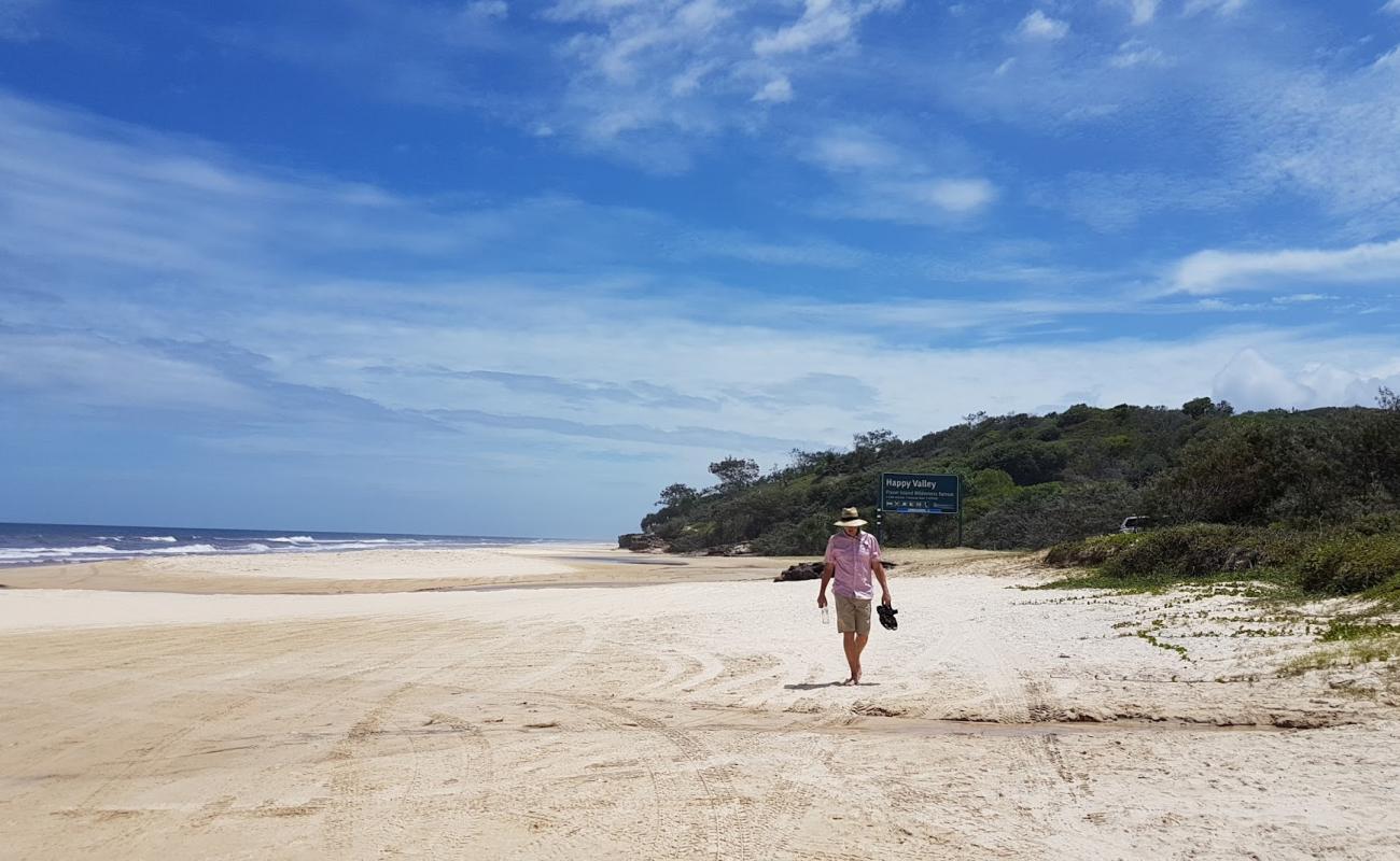 Foto af Happy Valley Beach med lys fint sand overflade