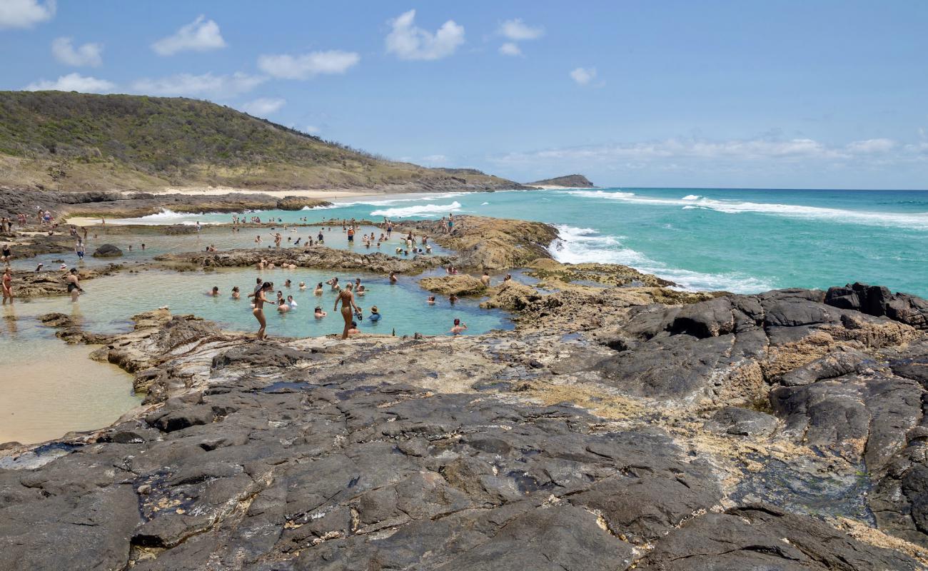 Foto af Champagne Pools Beach med lys sand overflade