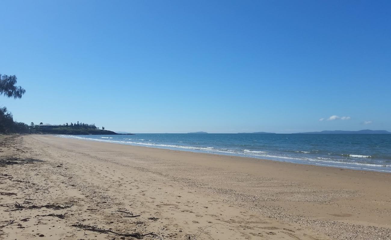 Foto af Fishermans middle Beach med lys sand overflade