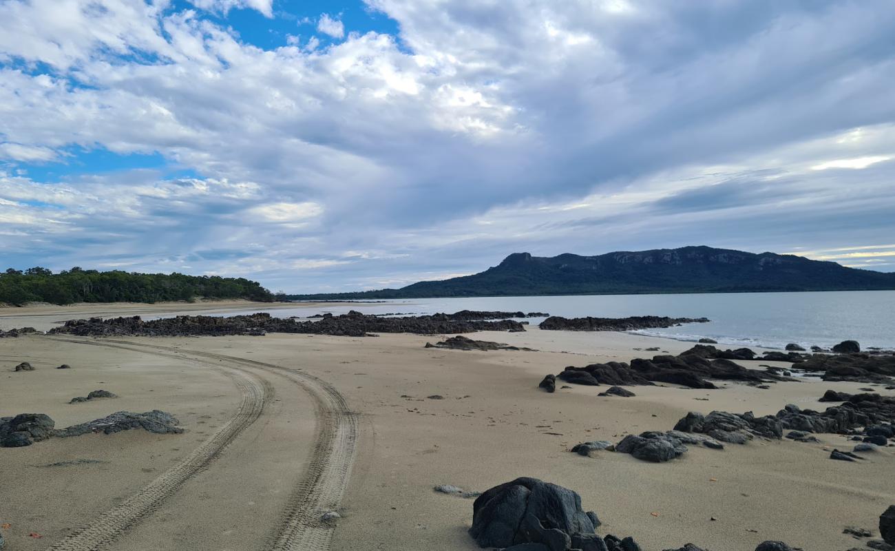 Foto af Belmunda Beach med lys sand overflade