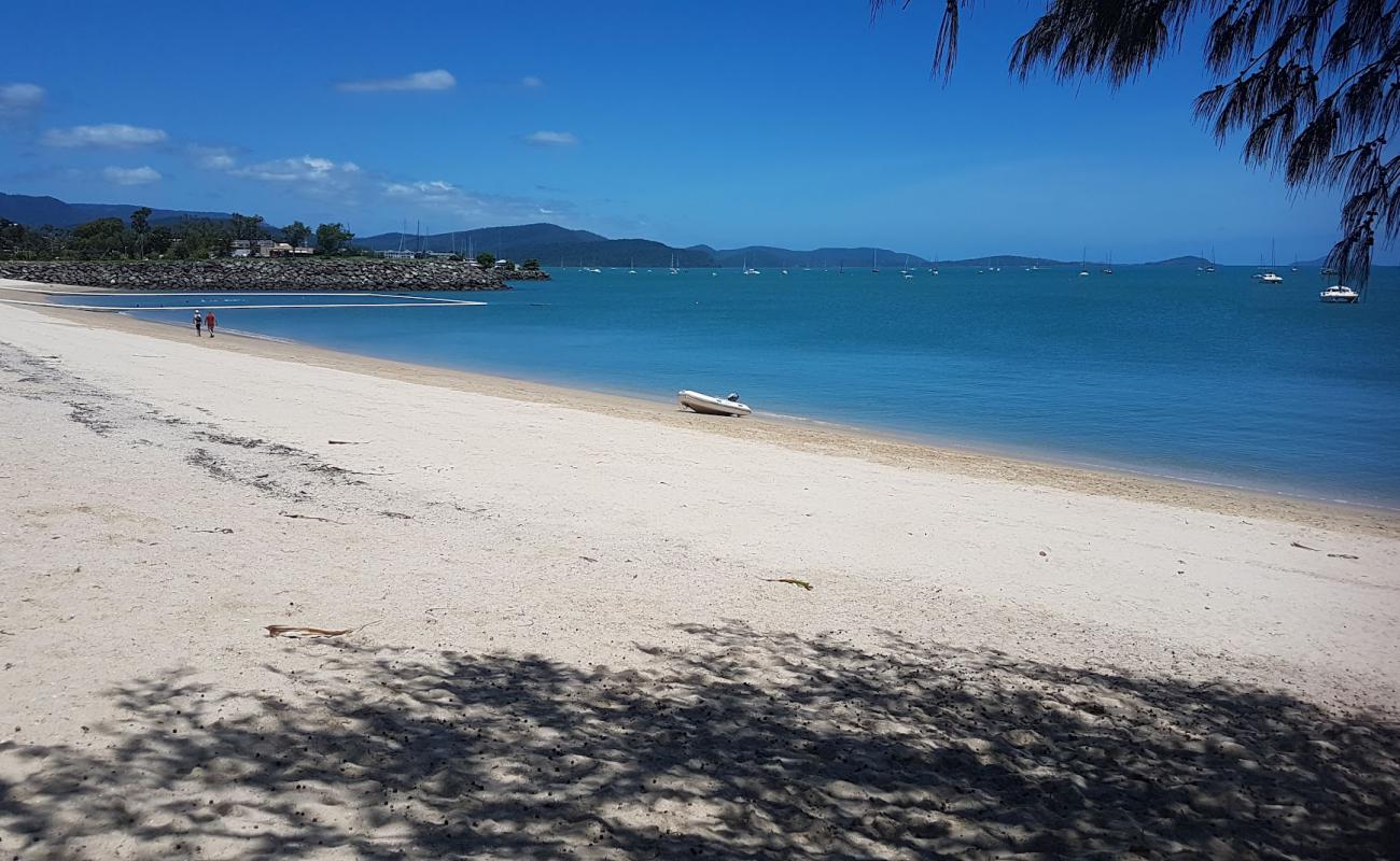 Foto af Boathaven Beach med lys fint sand overflade