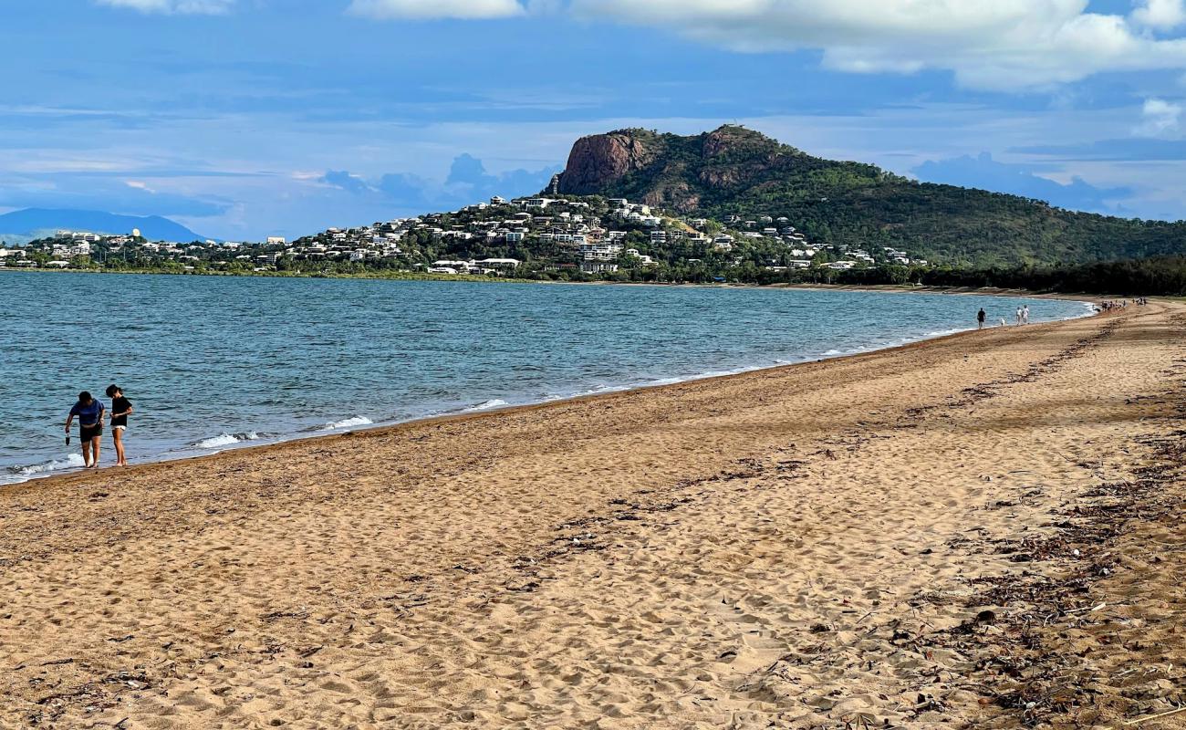 Foto af Pallarenda Dog Beach med lys sand overflade