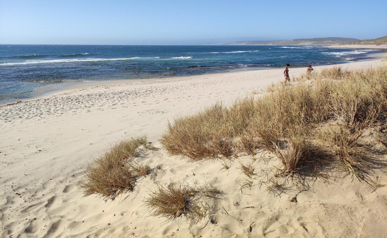 Foto af Blue Holes Beach med lys sand overflade