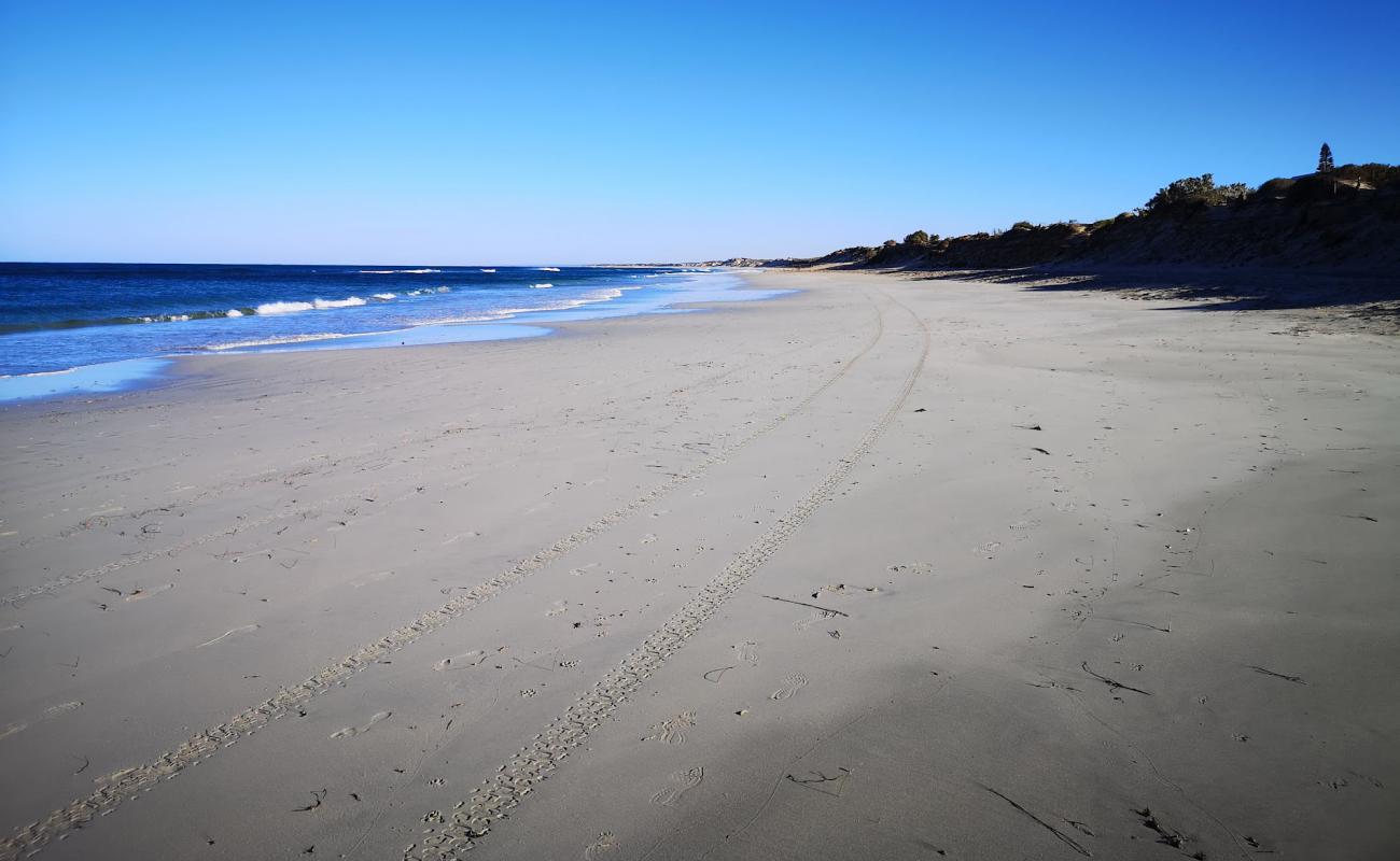 Foto af Sunset Beach med lys sand overflade