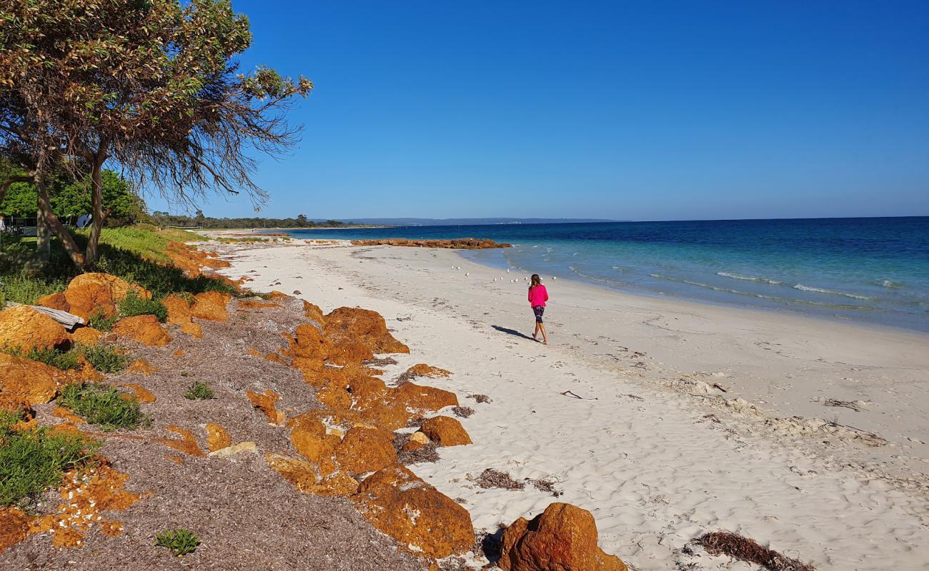 Foto af Busselton Beach med lys sand overflade