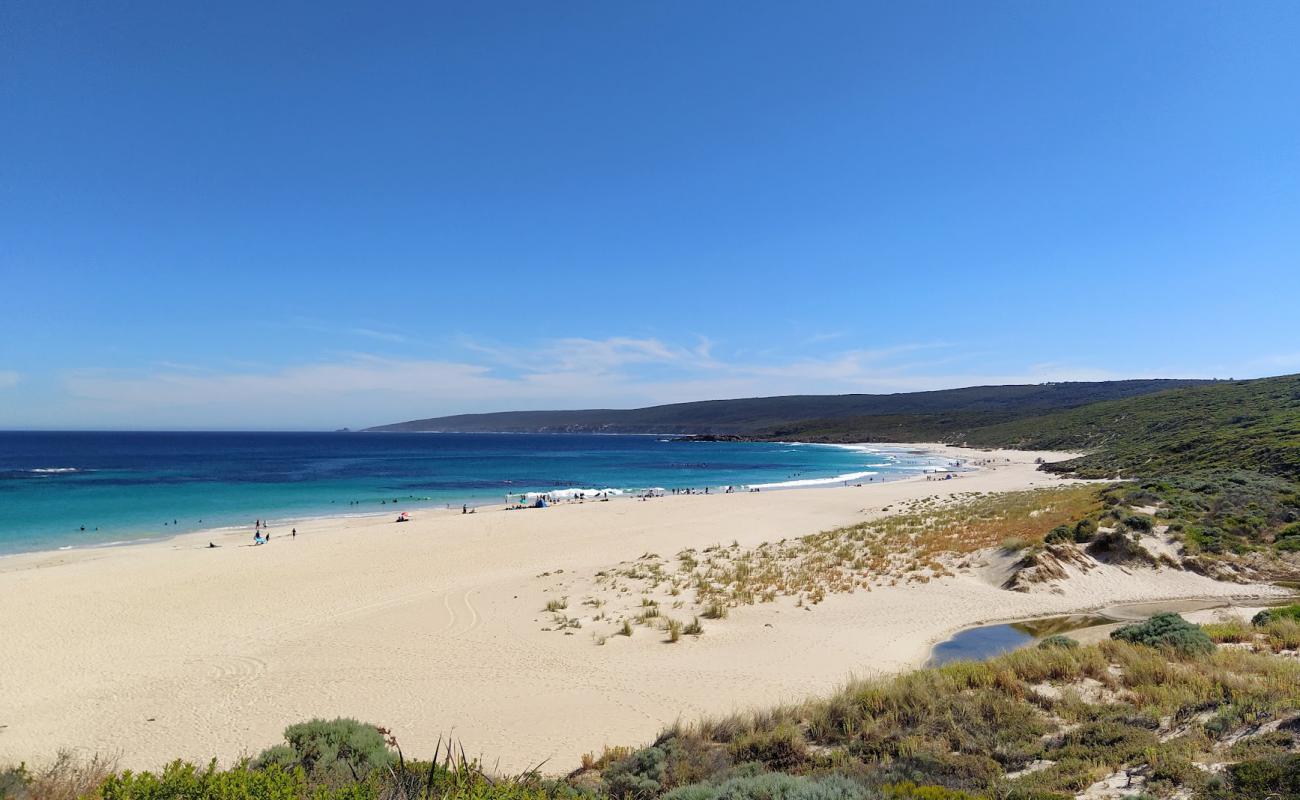 Foto af Smiths Beach med lys sand overflade