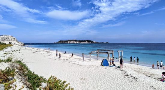 Hamelin Bay Beach