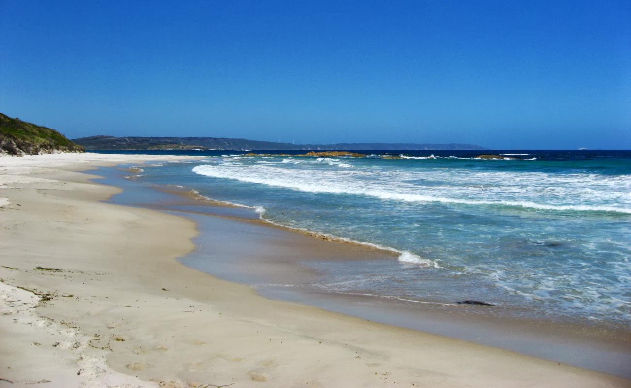 Foto af Perkins Beach med lys sand overflade