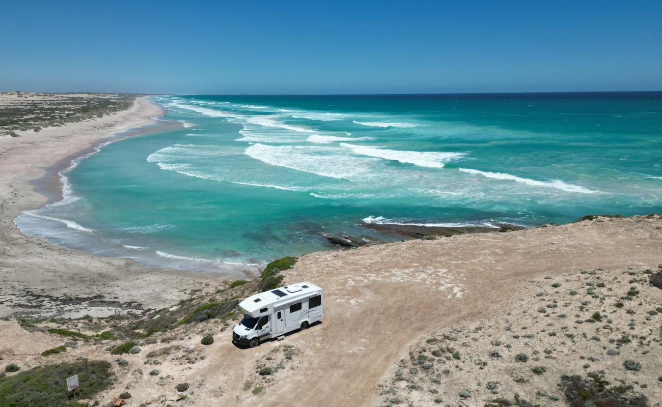 Foto af Talia Beach med lys sand overflade