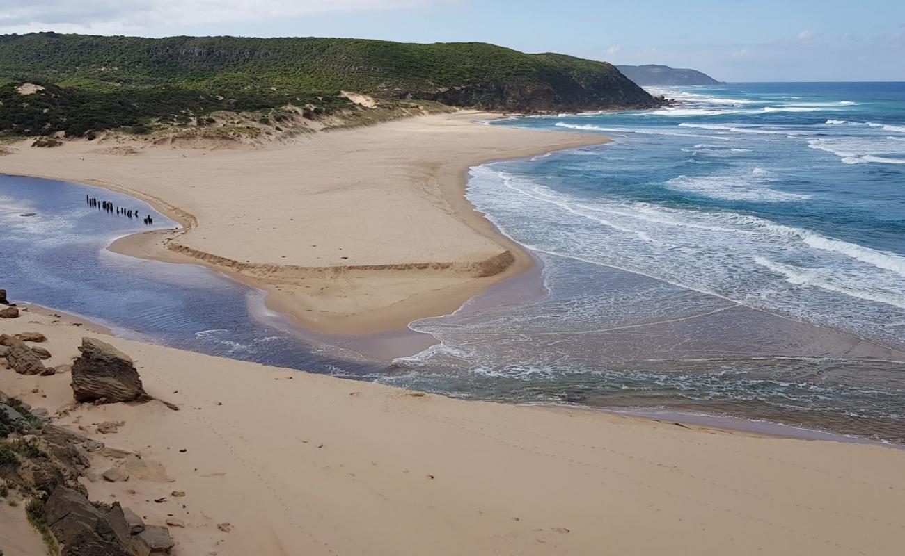 Foto af Aire River Beach med lys sand overflade