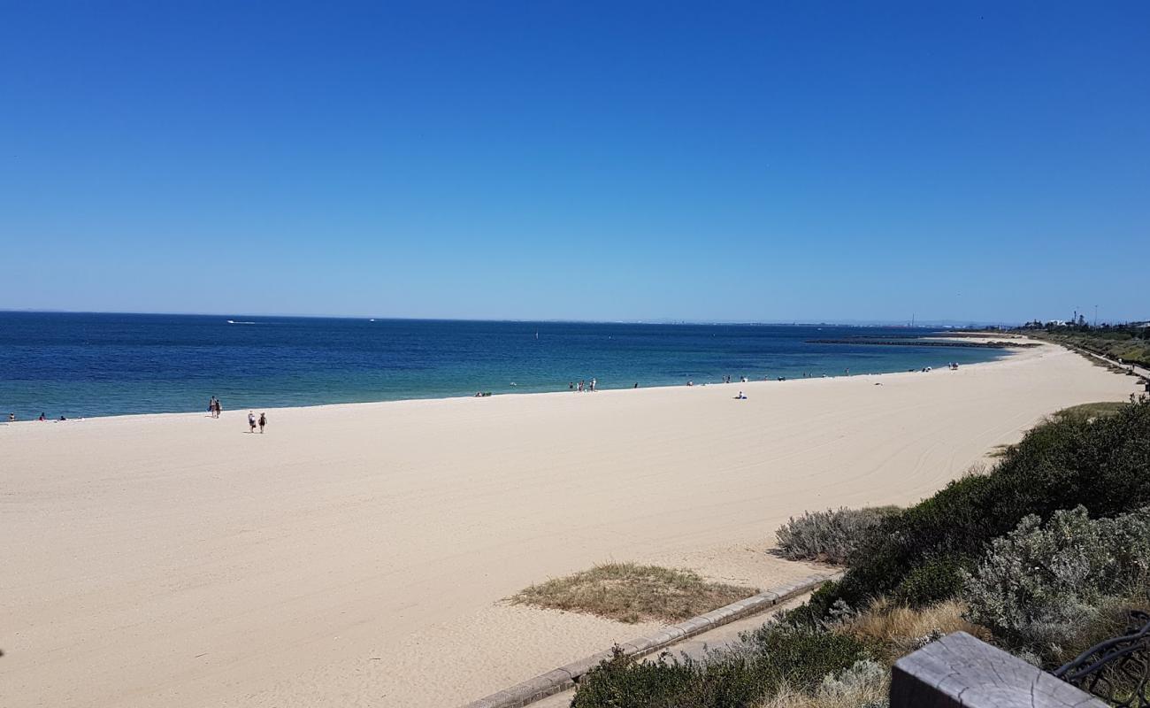 Foto af Hampton Beach med lys sand overflade