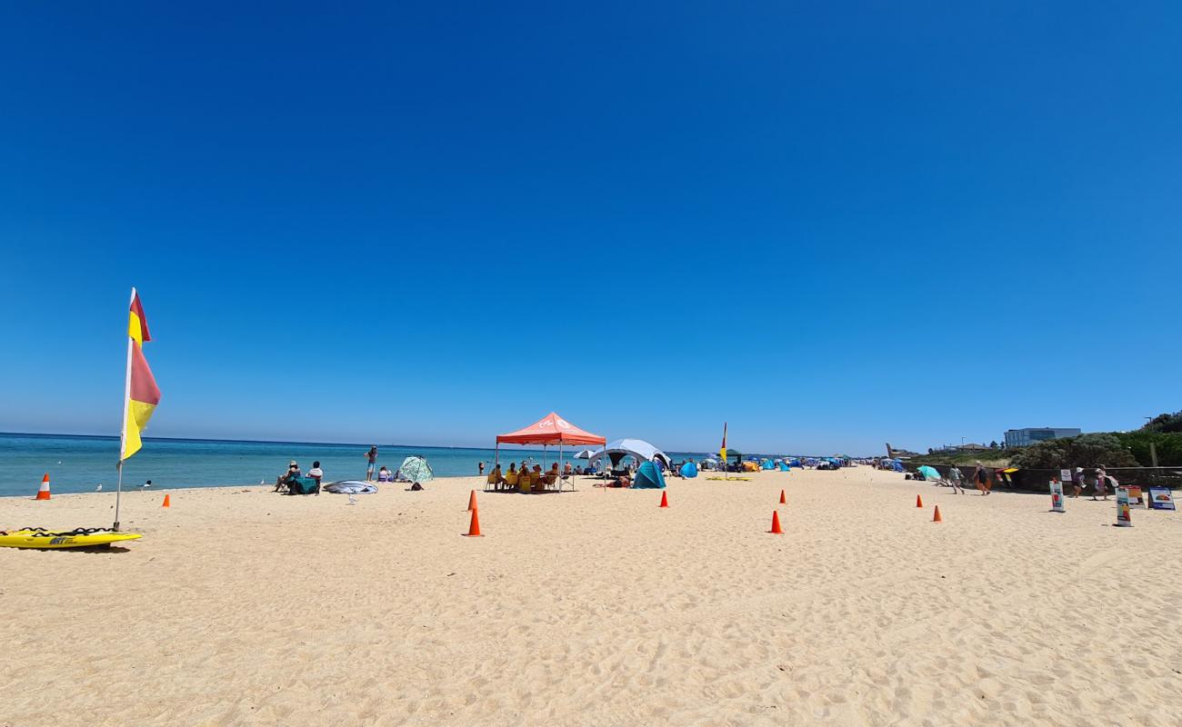 Foto af Chelsea Beach med lys sand overflade