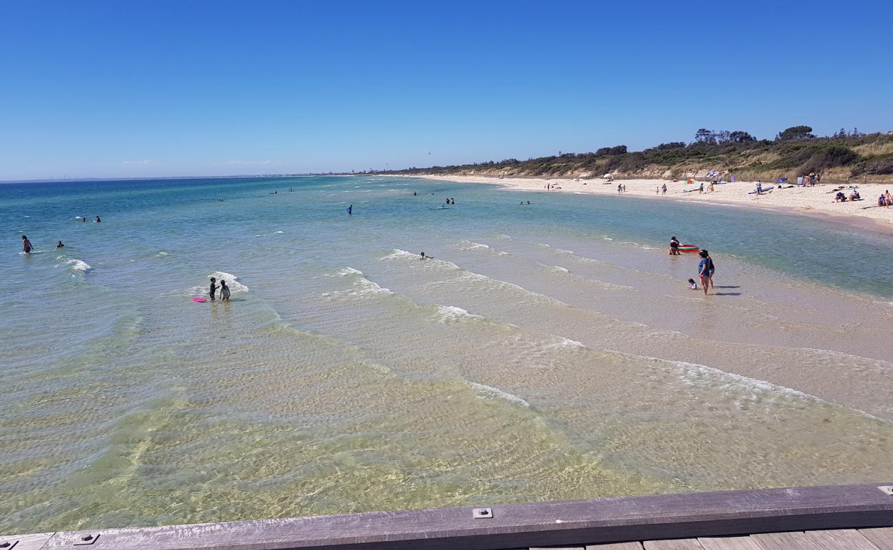 Foto af Seaford Beach med lys sand overflade