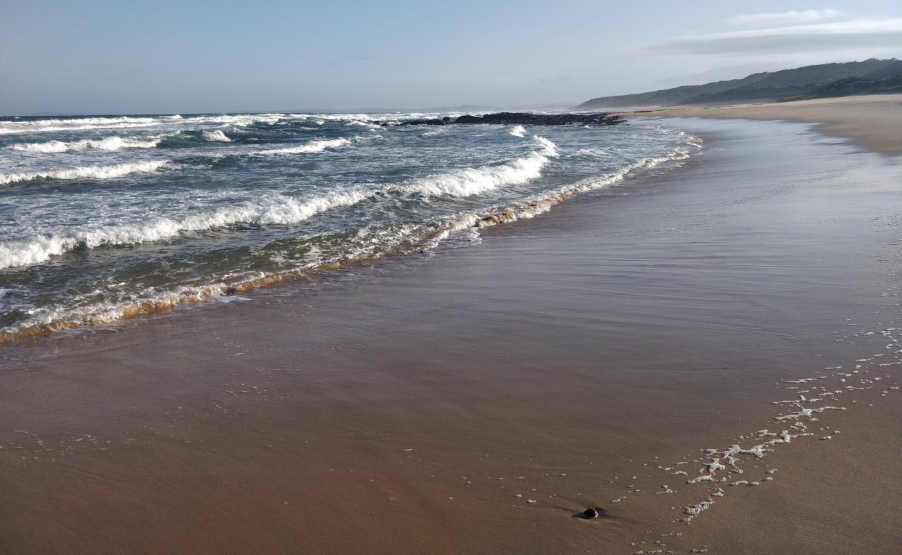 Foto af Cutlers Beach med lys sand overflade