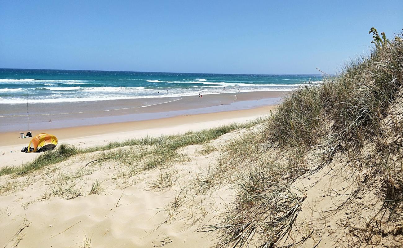 Foto af Paris Crescent Beach med lys fint sand overflade