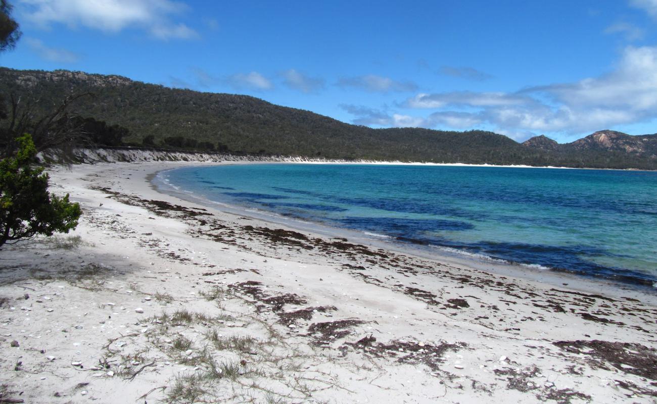 Foto af Bryans Beach med lys sand overflade