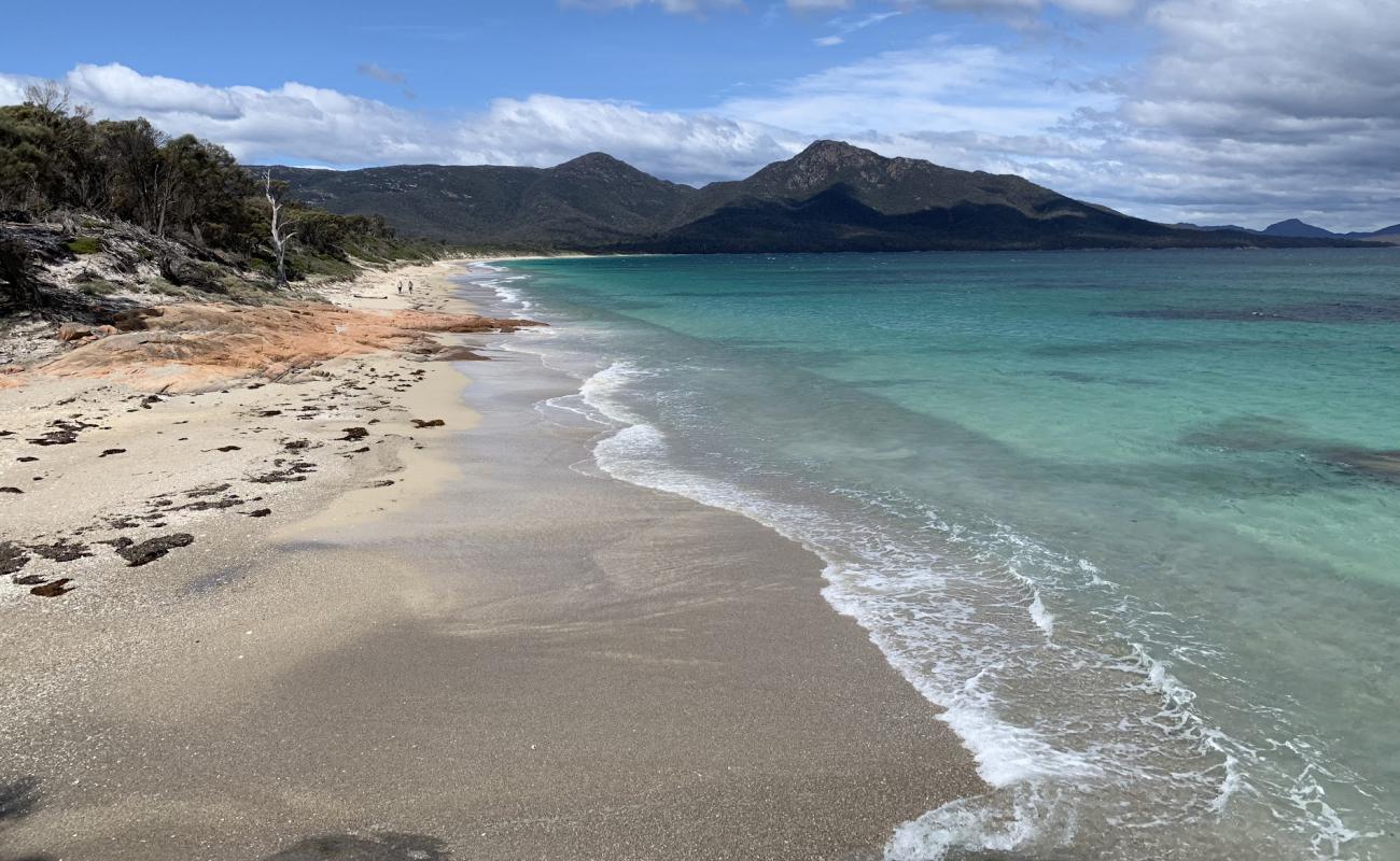 Foto af Hazards Beach med lys sand overflade