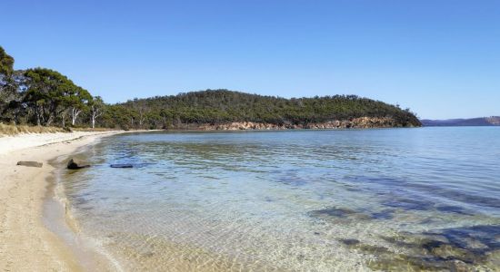 Sloping Main Beach