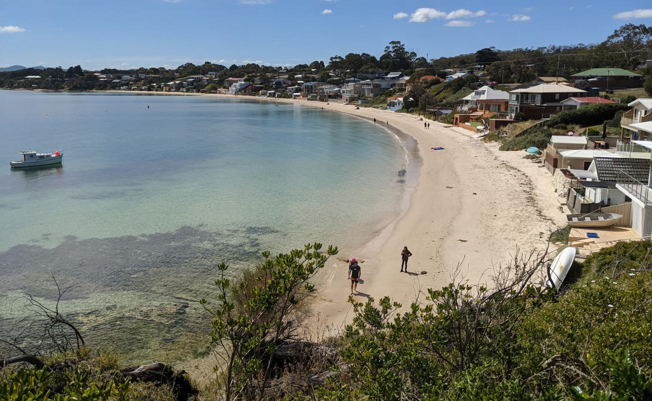 Foto af Opossum Bay Beach med lys sand overflade