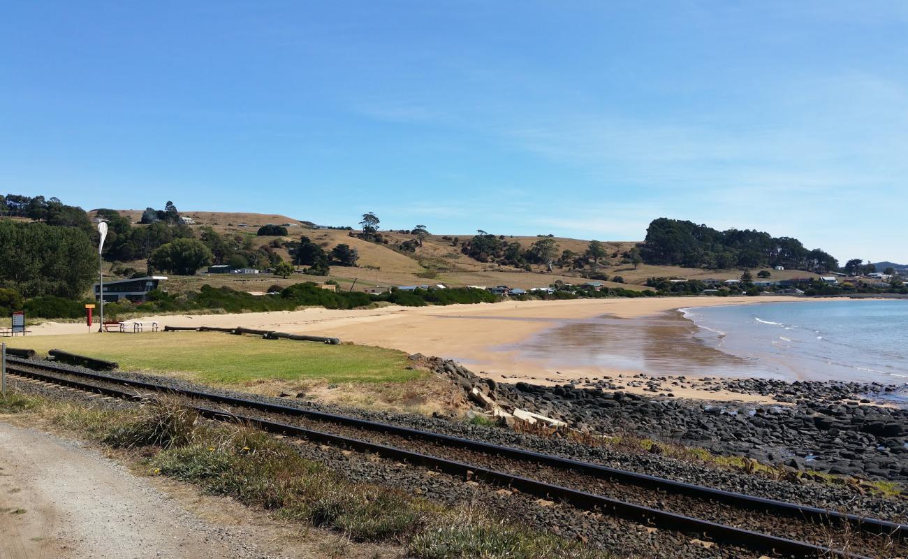 Foto af Johnsons Beach med lys sand overflade