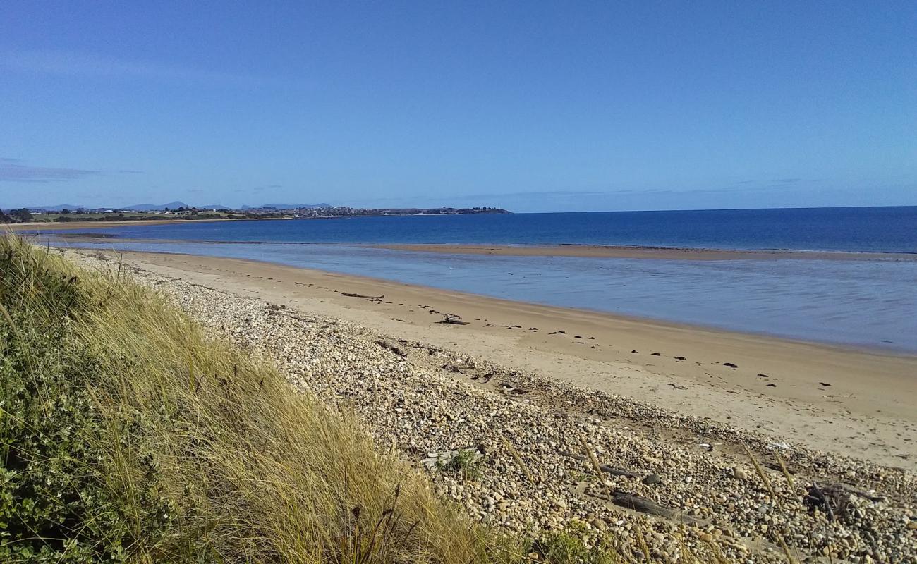 Foto af Pardoe Beach med lys sand overflade