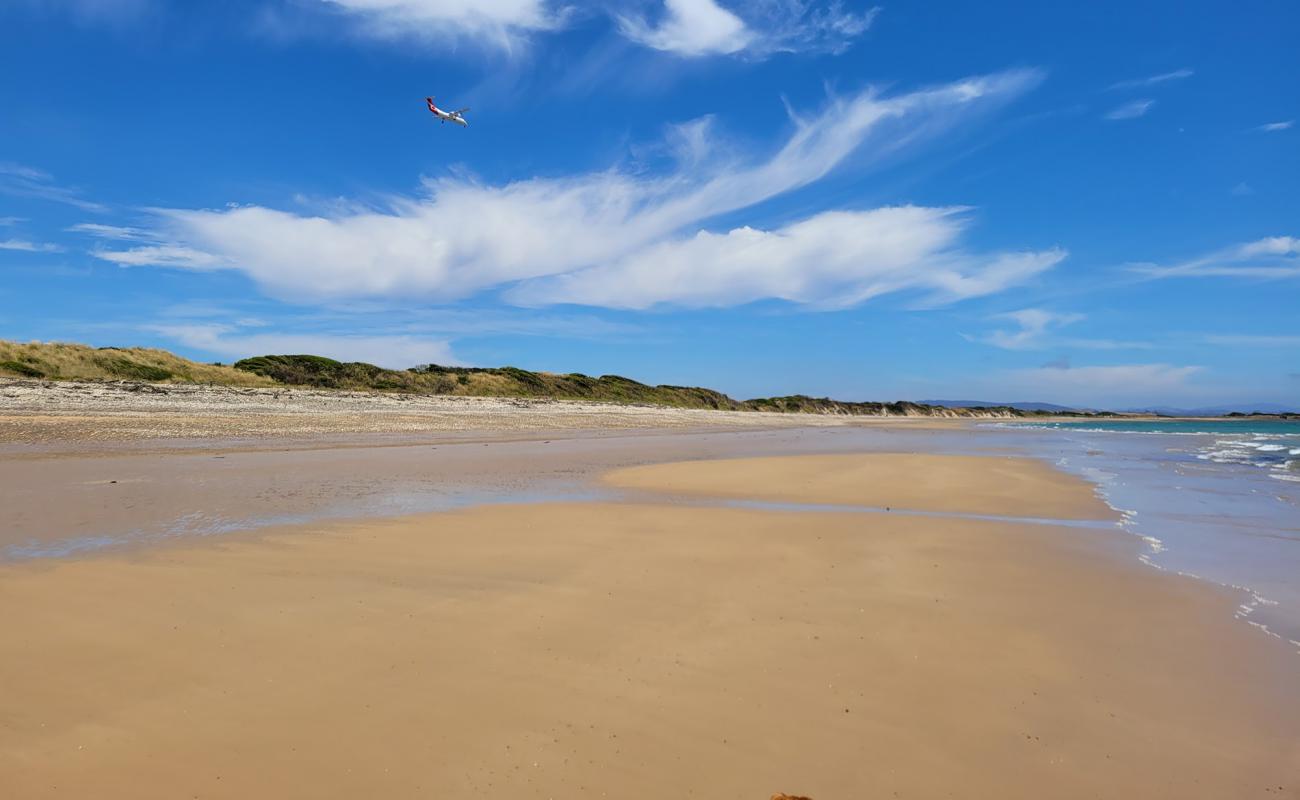 Foto af Moorland Beach med lys sand overflade