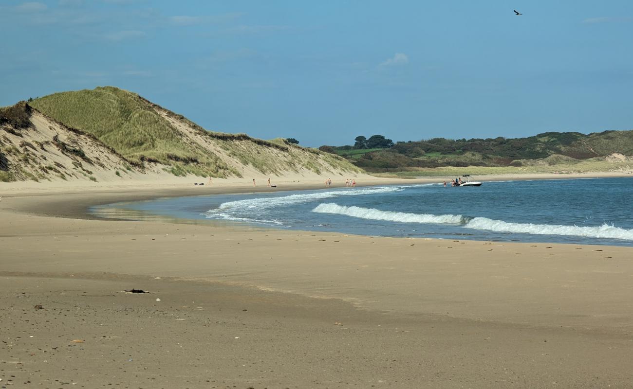 Foto af Magherabeg Beach med lys sand overflade